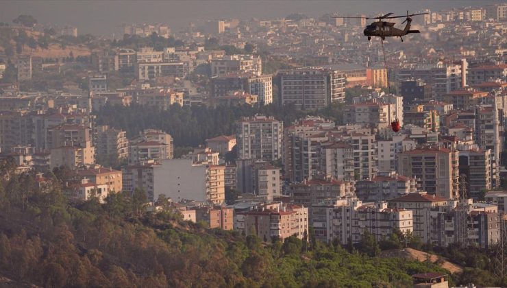 Sağlık Bakanlığı, İzmir’deki orman yangınlarından 78 kişinin etkilendiğini bildirdi