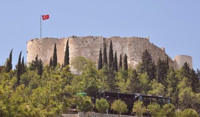 Silifke Kalesi’ndeki arkeolojik kazılarda “mezar hediyeleri” bulundu