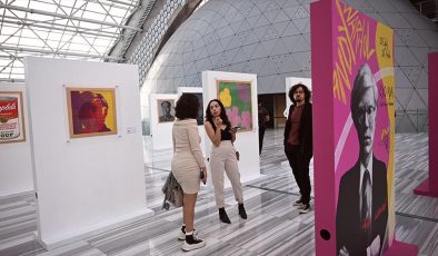 Ankara’da “Warhol’un Dünyası Pop Artın İkonu” sergisi açıldı