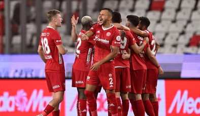 Antalyaspor Maçı 2-1 Kazandı