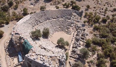 Arkaik Sur İçi Manastır Alanında Yapılan Kazılarda Geç Antik Çağ’a Ait Yapılar Gün Yüzüne Çıkıyor