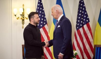 Biden, Zelenskiy ile görüşmesinde Ukrayna’ya tam desteğini yineledi