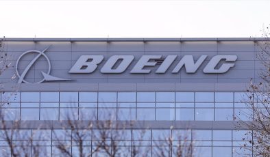 Boeing, işçilerin greve gitmesinin ardından maliyetleri azaltmayı öngören önlemleri açıkladı