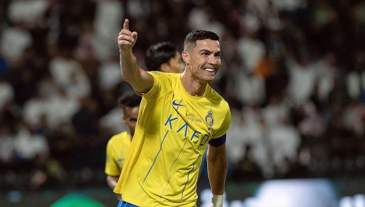 Cristiano Ronaldo, futbol tarihinde 900 gol atan ilk futbolcu oldu