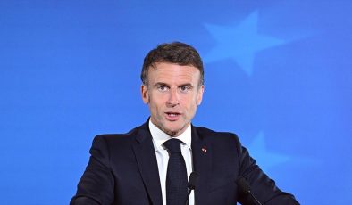 Fransa Cumhurbaşkanı Macron’un azledilmesini talep eden tasarı meclis komisyonunda görüşülecek