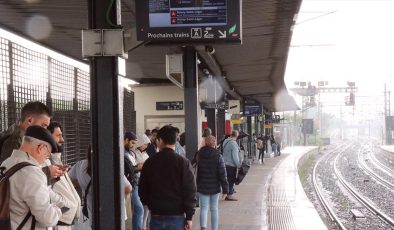 Fransa’da bir grup demir yolu çalışanı greve gitti