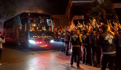 Galatasaray’a Florya’da coşkulu karşılama