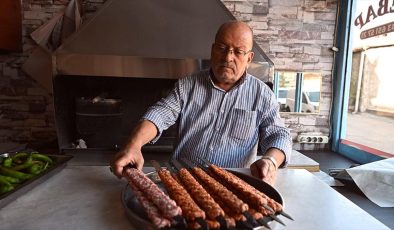 Gaziantep’te 40 Yıldır Kebap Ustalığı Yapan Mehmet Gül ve Ahilik Geleneği