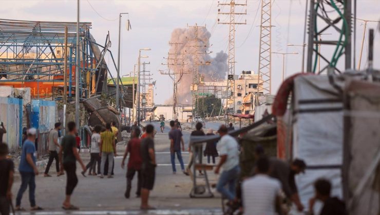 İsrail’in Gazze Şeridi’nde bir evi bombalaması sonucu 2’si çocuk, 2’si kadın 4 Filistinli hayatını kaybetti