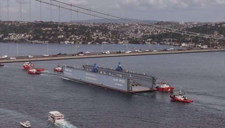 İstanbul Boğazı’nda gemi trafiği çift yönlü askıya alındı