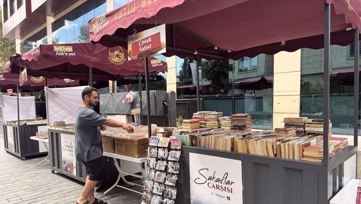 Sanat Sokağı’ndaki Sahaflar Çarşısı, 15 Eylül’e kadar ziyaretçilerini ağırlayacak