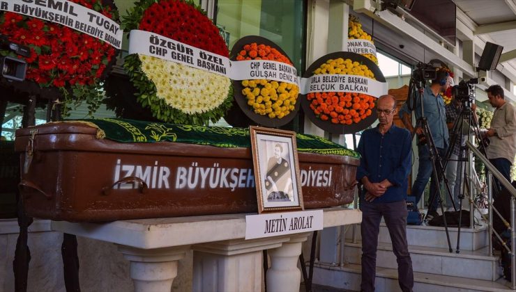 Şarkıcı Metin Arolat, İzmir’de son yolculuğuna uğurlandı