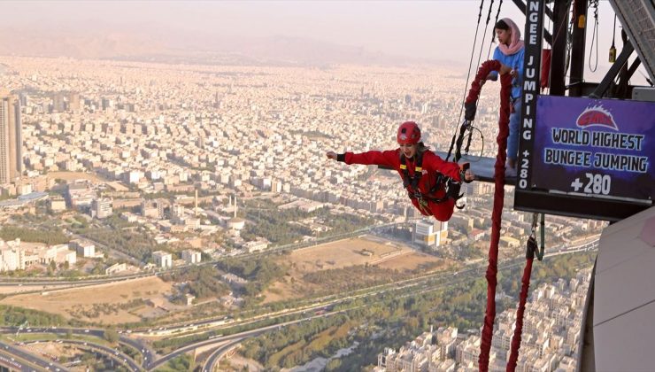 Tahran’ın simgesi Milad Kulesi, 280 metrelik dünyanın en yüksek bungee jumping platformuna ev sahipliği yapıyor