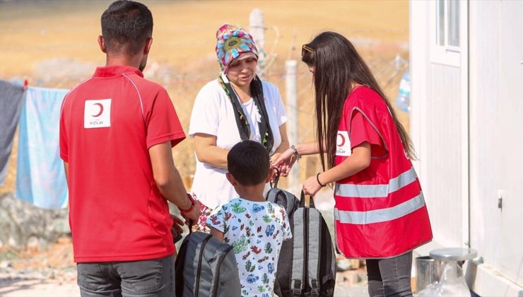 Türk Kızılay eğitim yardımlarıyla 85 bin öğrenciye destek oluyor