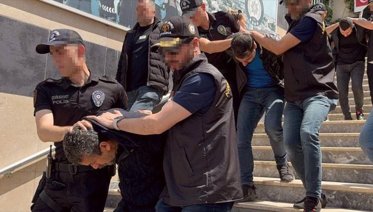 Üsküdar’da kahvehanede 4 kişinin öldüğü silahlı çatışmaya ilişkin 27 sanığa dava