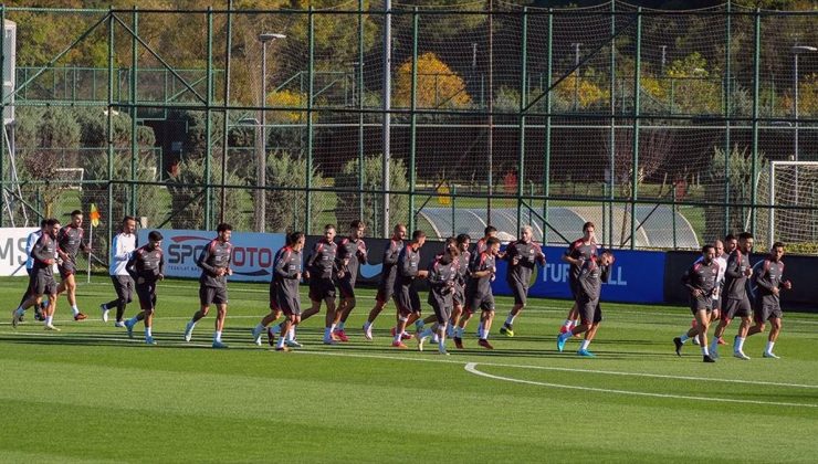 A Milli Futbol Takımı, Karadağ maçının hazırlıklarını sürdürdü