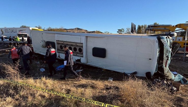 Aksaray’da tur otobüsünün devrilmesi sonucu 6 kişi öldü, 34 kişi yaralandı