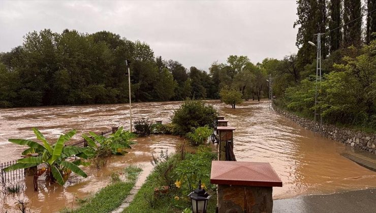 Bartın’da sağanak nedeniyle 7 köy yolu ulaşıma kapandı