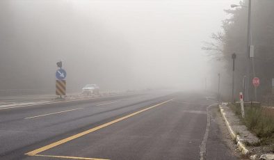 Bolu, Düzce ve Bartın’da sis görüş mesafesini düşürdü