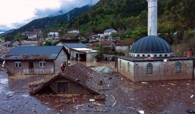 Bosna Hersek’te can kayıplarının olduğu sel felaketinin ardından yaralar sarılıyor