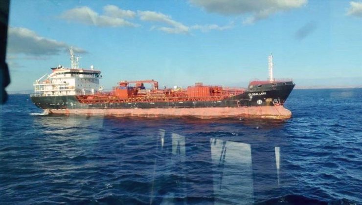 Çanakkale Boğazı’nda arızalanan tanker güvenli bölgeye demirletildi