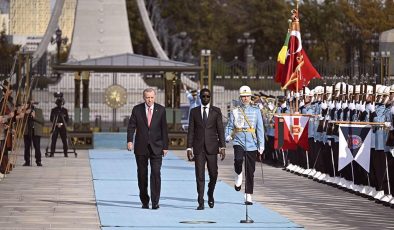 Cumhurbaşkanı Erdoğan, Senegal Cumhurbaşkanı Fay’ı resmi törenle karşıladı