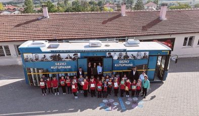 Edirne’deki Gezici Kütüphane ile Köy Okullarında Kitap Sevinci