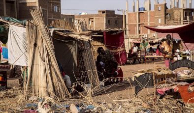 Güney Sudan’da seller yüzlerce aileyi evsiz bıraktı