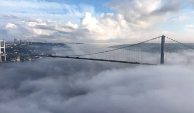 İstanbul Boğazı’nda sis nedeniyle gemi trafiği askıya alındı