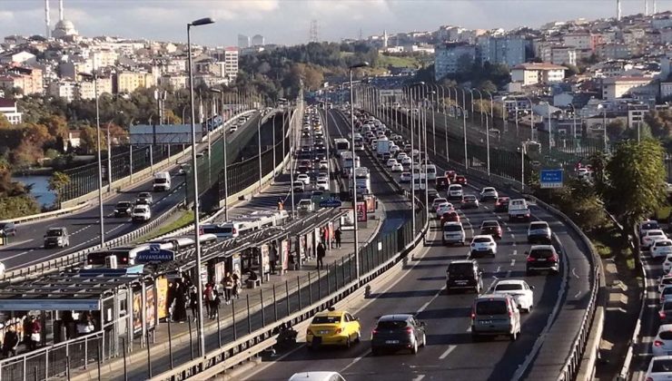 İstanbul’da haftanın ilk iş gününde trafik yoğunluğu yaşanıyor