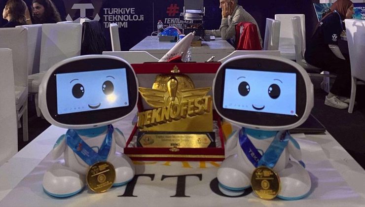 İTÜ öğrencileri geliştirdikleri sosyal robotu TEKNOFEST’te sergiliyor