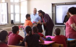 İzmir depreminde oğlunu kaybeden babanın başlattığı iyilik hareketi Hatay’a uzandı