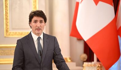 Kanada’da iktidar partisi milletvekilleri, Başbakan Trudeau’nun istifasını istedi