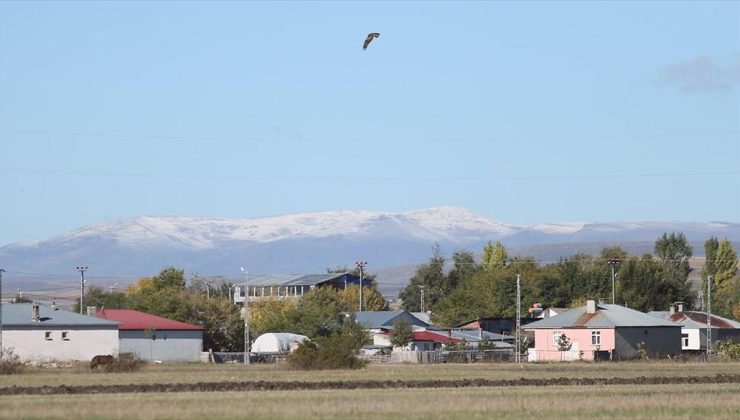 Kars’ta Kar Kaplı Dağlar ve Buzlanan Camlar