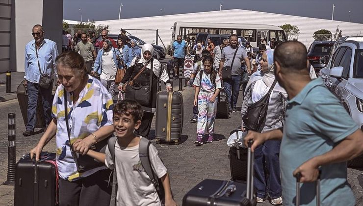 Lübnan’dan Türk vatandaşlarının deniz yoluyla tahliyesi başladı