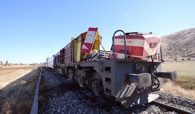 Muş’ta yolcu treninin beton pompasına çarpması sonucu 1 makinist öldü, 2 makinist yaralandı