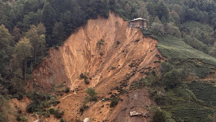 Rize’de heyelan riski nedeniyle 13 ev tahliye edildi