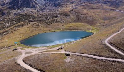 Trabzon’daki krater göller sonbaharda da ziyaretçilerini ağırlamaya devam ediyor