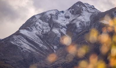 Tunceli’de 3 bin rakımlı zirvelere kar yağdı