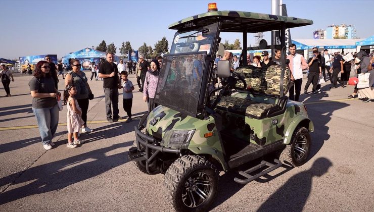 Yapay zeka destekli golf aracı TEKNOFEST Adana’da boy gösteriyor