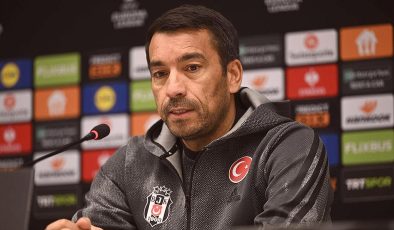 Beşiktaş Teknik Direktörü Van Bronckhorst: Buraya tekrar kazanan kimliğimize kavuşmaya geldik