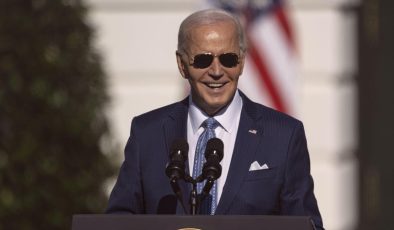 Biden, görevi süresince ABD’ye 1 trilyon doların üzerinde yatırım çektiklerini belirtti