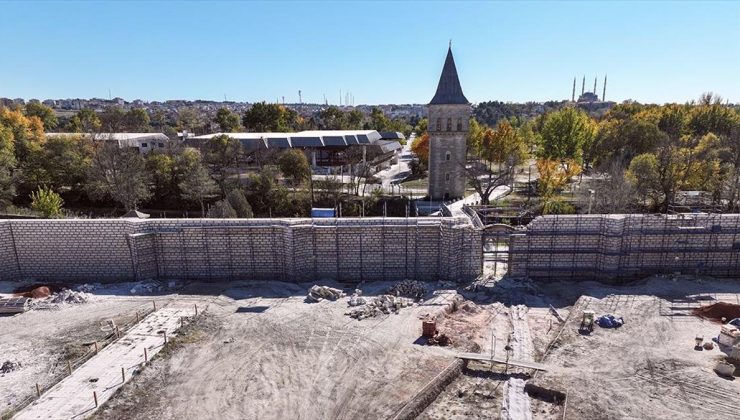 Edirne Sarayı’nın ikinci avlusunu çevreleyen surların restorasyon çalışmalarında sona gelindi