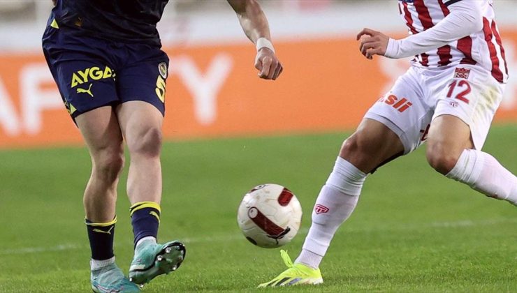 Fenerbahçe, Süper Lig’de yarın Sivasspor’u konuk edecek