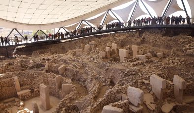 Göbeklitepe ara tatilde günlük 10 bin civarında ziyaretçi ağırlıyor