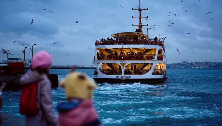 İstanbul’da olumsuz hava koşulları sebebiyle bazı vapur seferleri yapılamıyor