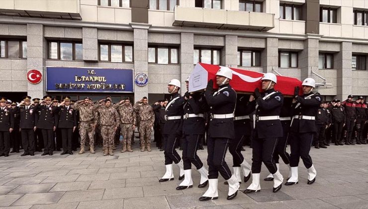 İstanbul’da trafik kazasına müdahale ederken şehit olan polis için tören düzenlendi