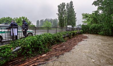 İtalya’da şiddetli yağış, Sicilya Adası’nda sel ve taşkınlara yol açtı