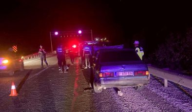 Mersin’de otomobilin yol kenarında lastik değiştirenlere çarptığı kazada ölü sayısı 4’e çıktı