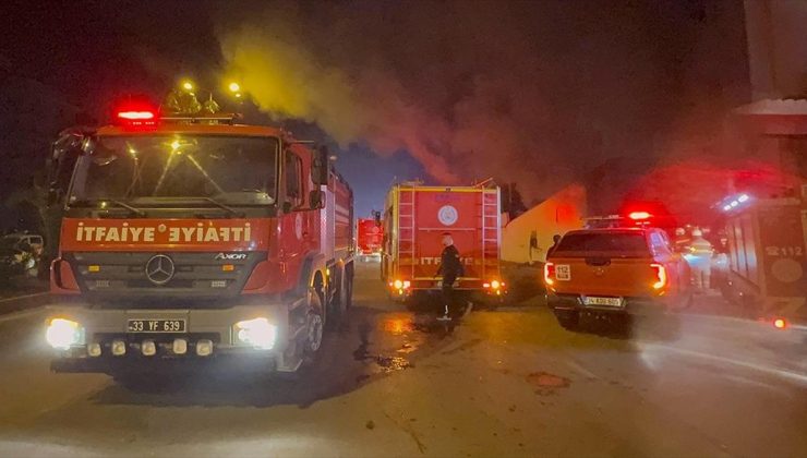 Mersin’de tekstil fabrikasında çıkan yangın kontrol altında